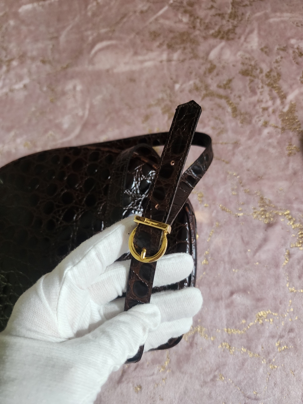 SALVATORE FERRAGAMO | Cross Body Leather Embossed Crocodile Bag - Picture 10 of 16